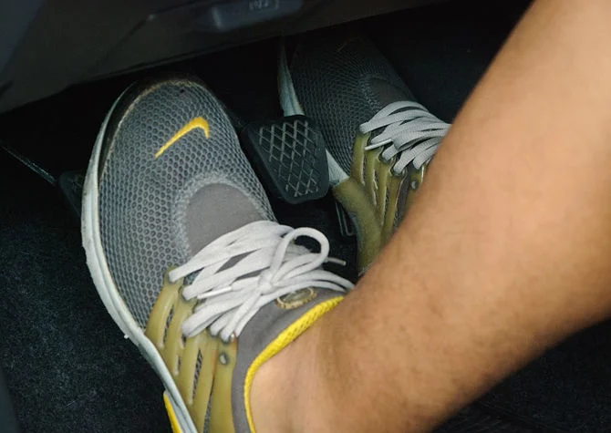 670px-Know-if-a-Car-Needs-a-New-Clutch-Step-2