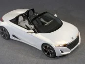 Honda вывела на тесты компактный родстер S660