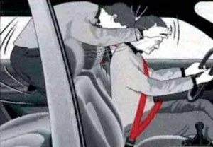 Не пристегнутый пассажирский ремень