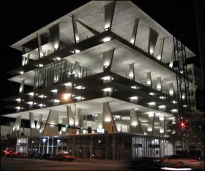 Паркинг в Майами 1111 Lincoln Road - ночной вид