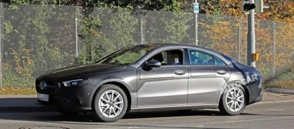 Mercedes вывел на финальные испытания CLA следующего поколения