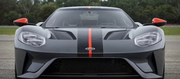 У суперкара Ford GT появилась облегченная карбоновая версия