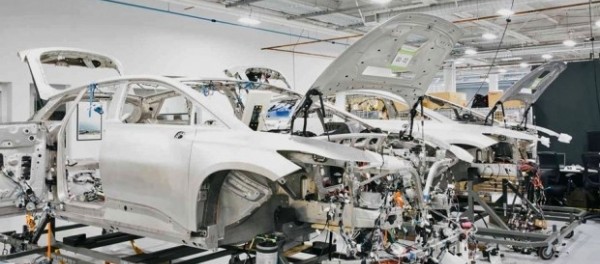 Фирму Faraday Future настигли «чрезвычайные трудности»