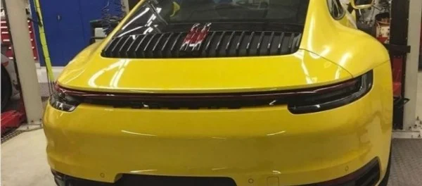 Porsche показала на видео новый 911