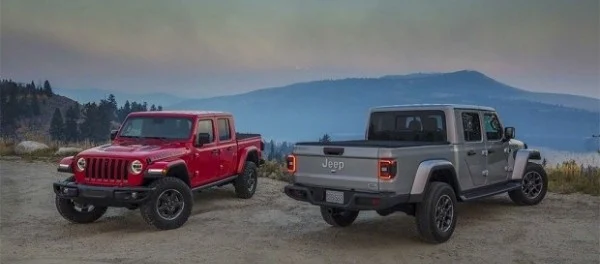 У «Джипа» появился внедорожный пикап на базе нового Wrangler