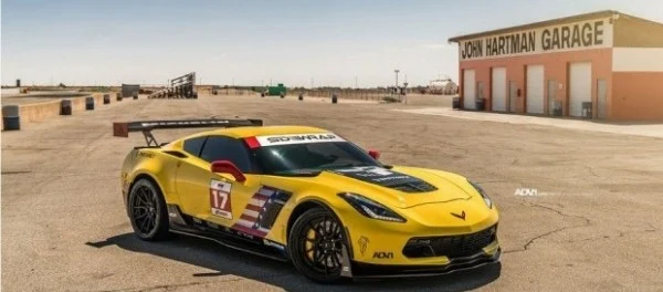 Тюнеры сделали 862-сильный «гоночный» Chevrolet Corvette для обычных дорог