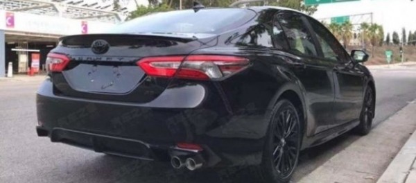 Toyota привезла в Лос-Анджелес спецверсии Camry и Highlander