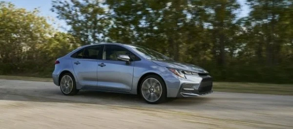Toyota представила новую Corolla