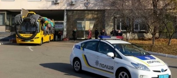 Нацполиция выпустила на дороги жуткую маршрутку-призрак