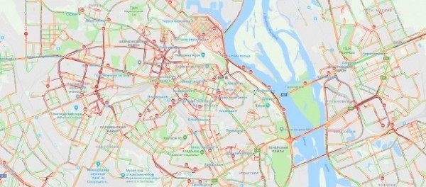 В Киеве из-за снегопада произошло почти 300 ДТП