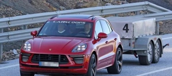 Porsche Macan Turbo впервые засекли на тестах без камуфляжа