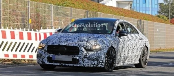 Mercedes-AMG CLA 35 и 45 показали на фото