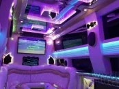 В Украине засветился уникальный супервместительный Hummer