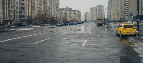 В Киеве отремонтируют участок дороги на Троещине за 175 тысяч