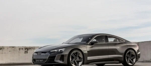 Самую доступную модель линейки e-tron покажут в следующем году