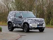 В Сети появились снимки короткобазной трёхдверки Land Rover Defender 90