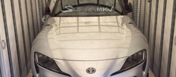Свежая фотография новой Toyota Supra