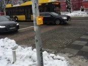 В Киеве начали тестировать новую кнопку вызова зеленого светофора
