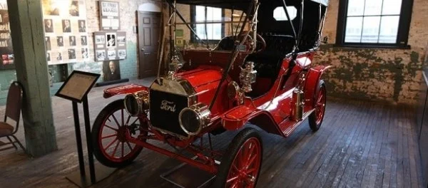 К автосалону в Детройте музей Ford собрал полную коллекцию «алфавитных» моделей