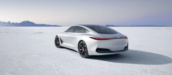 Infiniti показала первое изображение электрического кроссовера