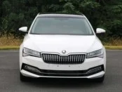 В сети появились фото новой Skoda Superb 2020