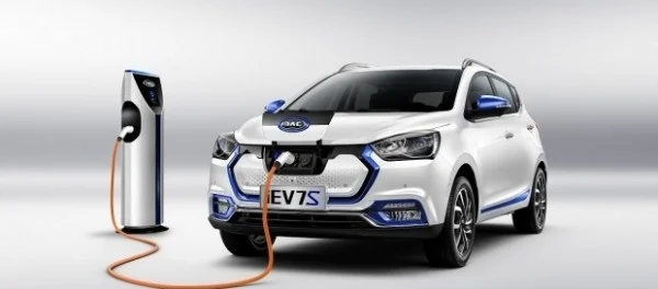 В Украине стартуют официальные продажи электромобиля JAC iEV7S