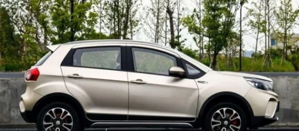 Еще один обновленный китайский кроссовер Geely Vision X3 готовится к премьере