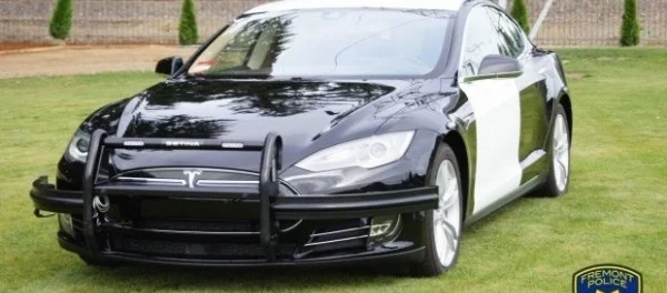 В США на испытания выходит полицейская Tesla