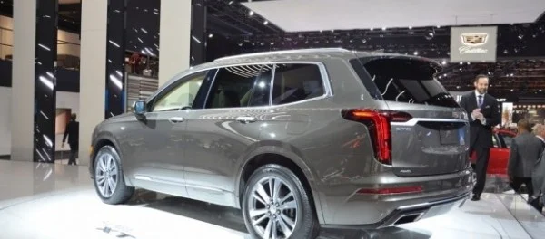 На Детройтском автосалоне представлен Cadillac XT6