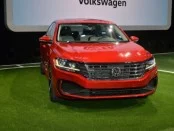 Volkswagen представил в Детройте новый Passat