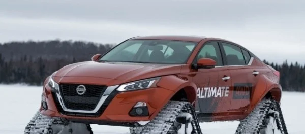 Nissan представил в Монреале гусеничный вариант седана Altima