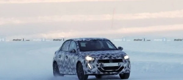 На тестах замечен новый Peugeot 208