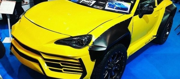 Пикап Toyota GT86 c внешностью Lamborghini Urus