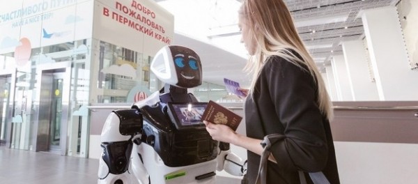 Любимый робот Путина стал жертвой электрокара Tesla