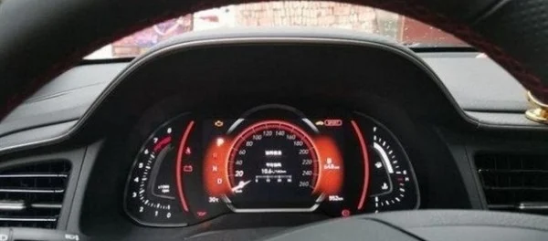 Другая Hyundai Elantra: новый мотор и цифровая приборная панель