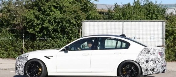 Появились фотографии нового BMW M5