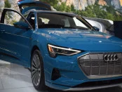 Кросовер Audi E-Tron отримав збільшений запас ходу