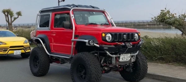 Suzuki Jimny превратили в радикально низкий пикап