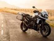 Компания Triumph представила две новые версии Triumph 1200 Tiger 2020 Desert / Alpine