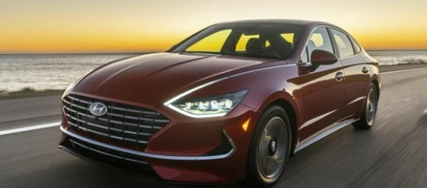 Обновленная Sonata Hybrid. А на что бы вы потратили $28.000?