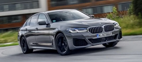 BMW 545e: 4,7 до «сотни» с расходом в 2,1 л!