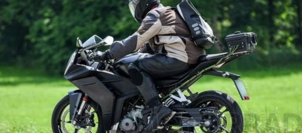 Новый спортбайк KTM RC 390 попался фотошпионам