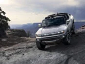 Суперпикап GMC Hummer EV представлен официально
