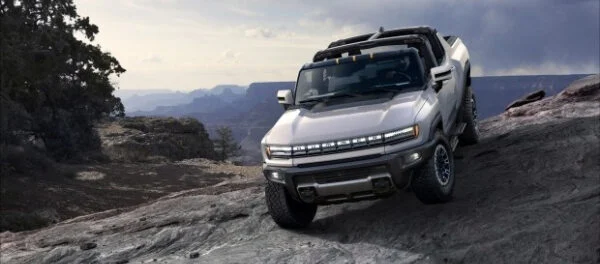 Суперпикап GMC Hummer EV представлен официально