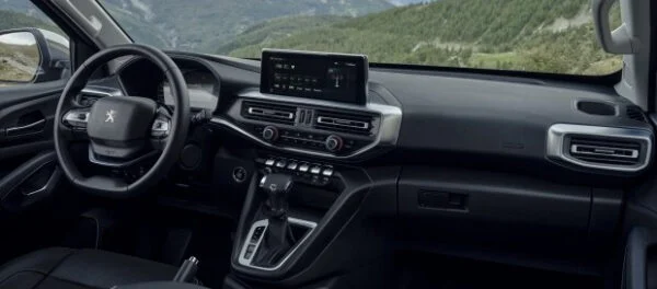 Пикап Peugeot Landtrek отправился в путишествие по Латинской Америке