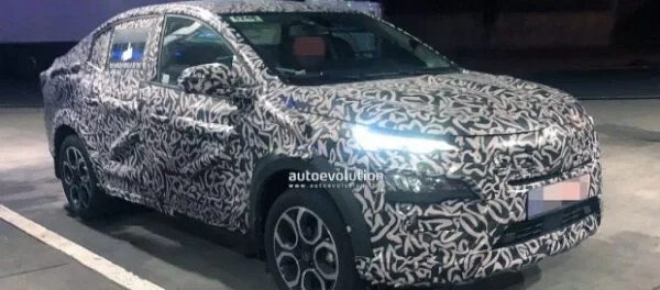 Опубліковано шпигунські фотографії невідомого крос-купе Renault