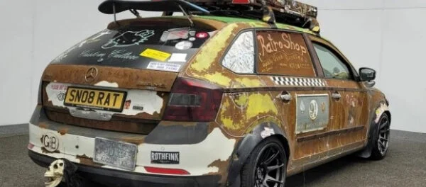 Skoda Rapid перетворили на іржавого монстра