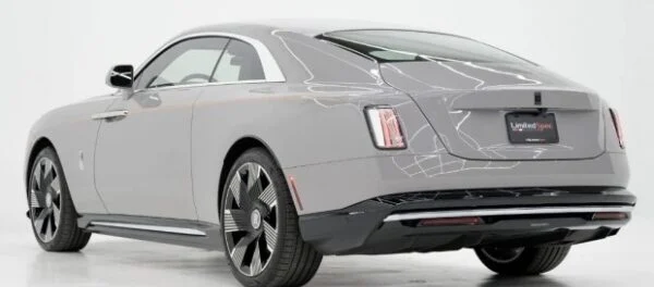 Rolls-Royce Spectre з пробігом вперше виставили на продаж