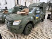 Медикам надійшли «високі» евакуаційні пікапи