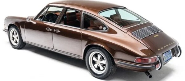У Мережі показали унікальний чотиридверний Porsche 911